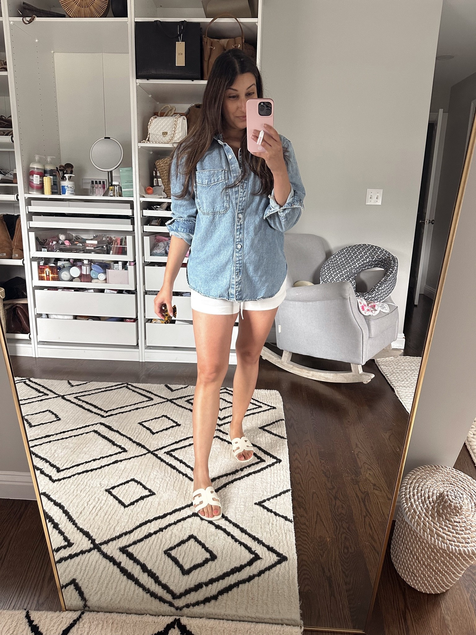 Whenever you don’t know what to wear…Chambray shirt always 🙌🏽 this one is so good I linked a similar and with the white crepe shorts it’s the perfect transition outfit too!

#LTKmomlife #LTKBaby #LTKPetite