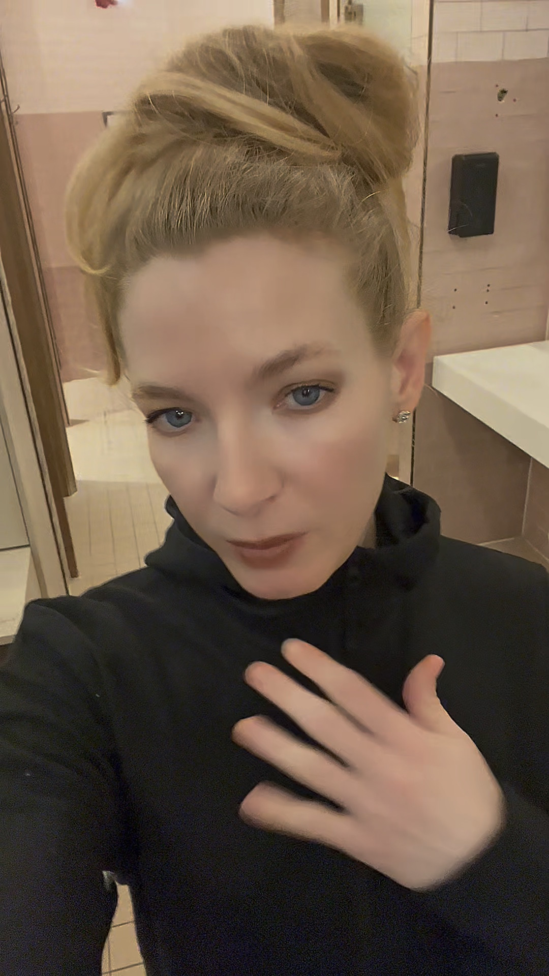 These merino tops are literally the best thing to wear over yoga clothes in Winter to come and go from studios! or to walk in nature, layering up..

#LTKActive