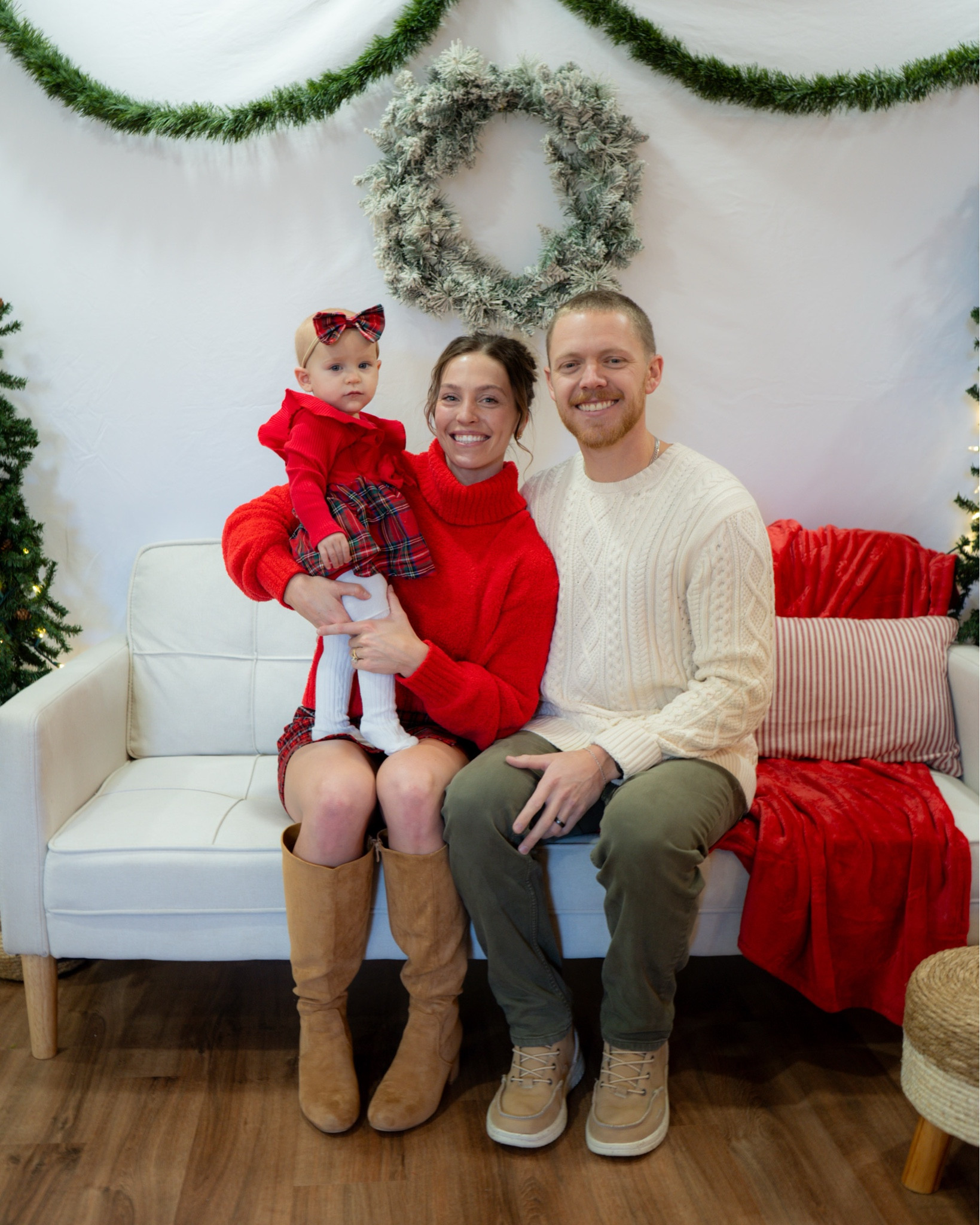 Christmas picture outfits! So obsessed with these boots! 

#LTKHoliday