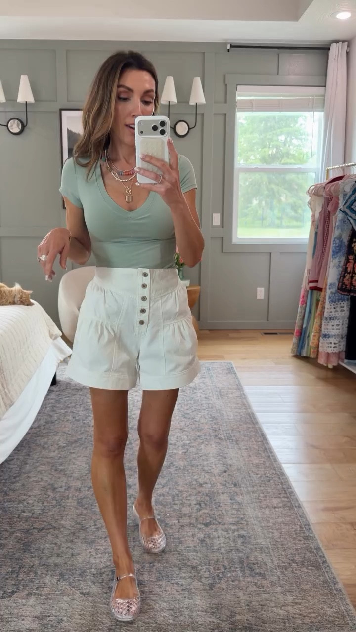 I mean come on! These SHORTS?! Could they be any cuter!

#LTKTrend #LTKIt #LTKDaily #LTKLooks #AmazonOutfits #AmazonDeals #FashionFinds #StyleOnABudget #ChicOnABudget #SimpleStyle #MomLifeStyle #OnTrendStyle #NeutralStyle #EasyOutfits #CapsuleWardrobe #WeekendOutfit #VacationStyle #RealLifeStyle