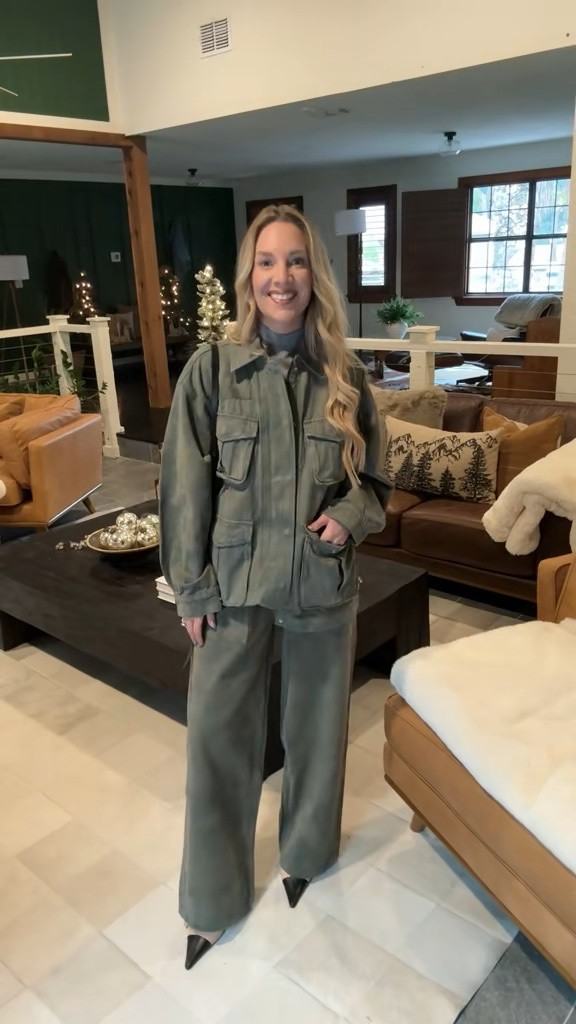 This whole outfit on sale !!! The jeans and jacket both run large ! Size down 

#LTKvlog #LTKootd #LTKgrwm