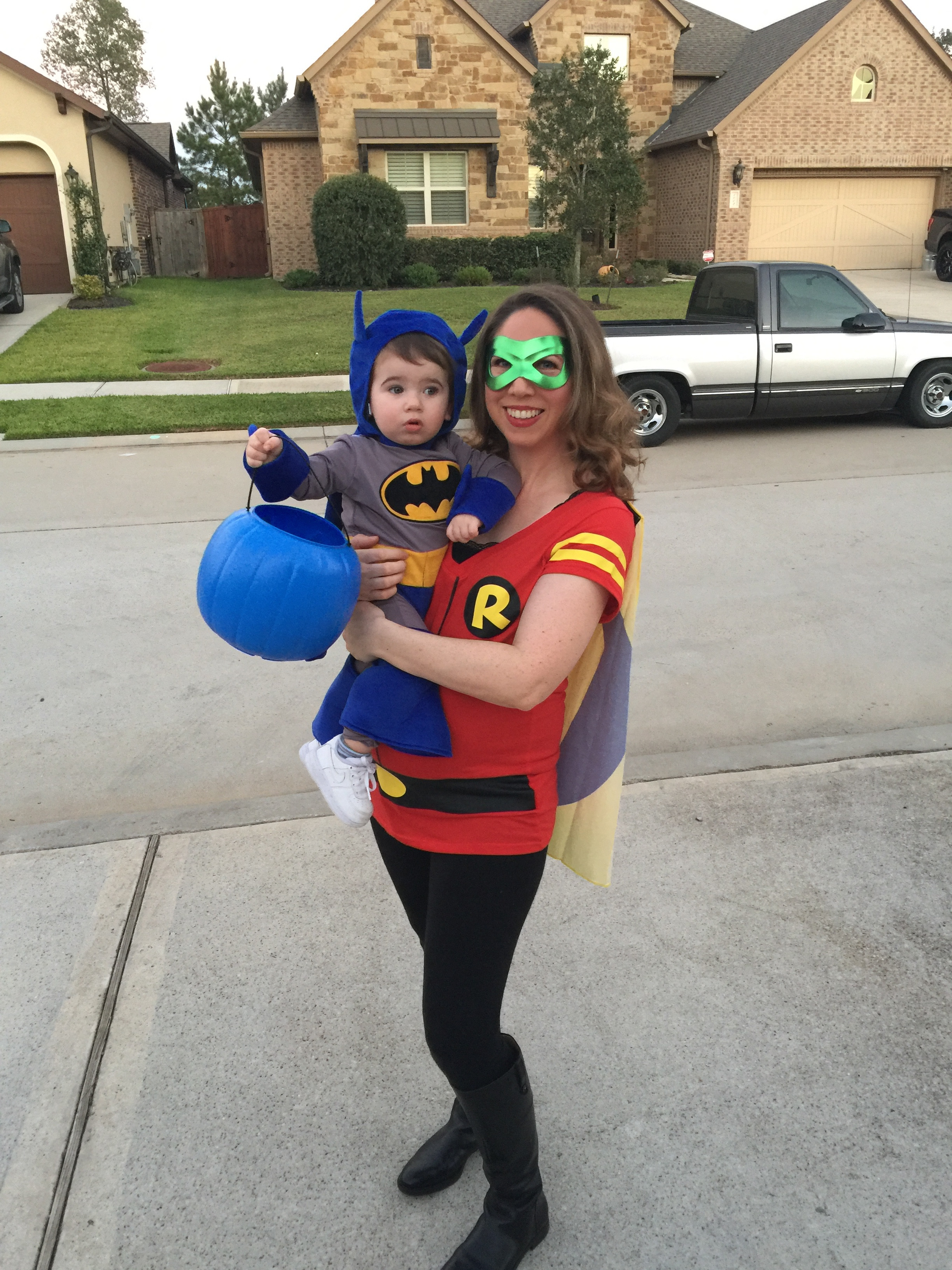 Mommy and me superhero costume ideas 

#ltkkids 
Batman and Robinn

#LTKBaby #LTKHalloween #LTKFamily