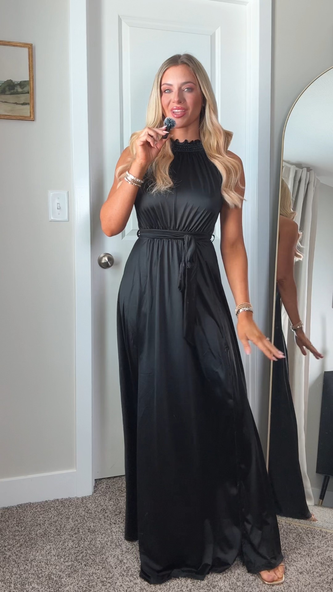 I’m officially obsessed with dresses that don’t need anything underneath. This one smooths, supports, and still feels comfortable —which is rare. Confidence, but effortless.

#Popilush
#PopilushPartner
