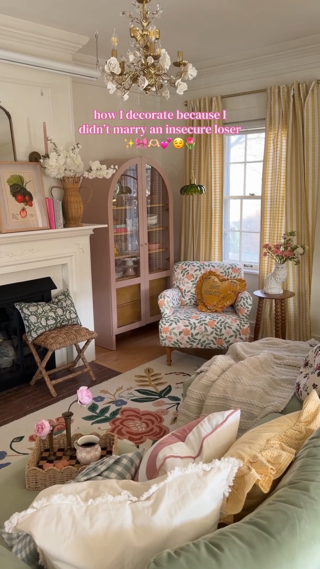 Colorful living room details 