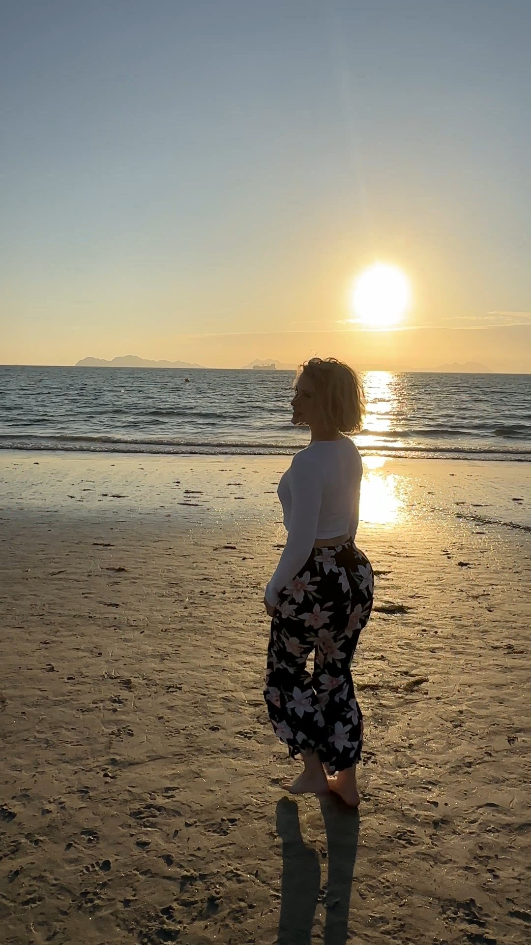 In Spain..tagged the most similar items i could find 

#LTKootd #LTKFindsUnder50 #LTKPetite