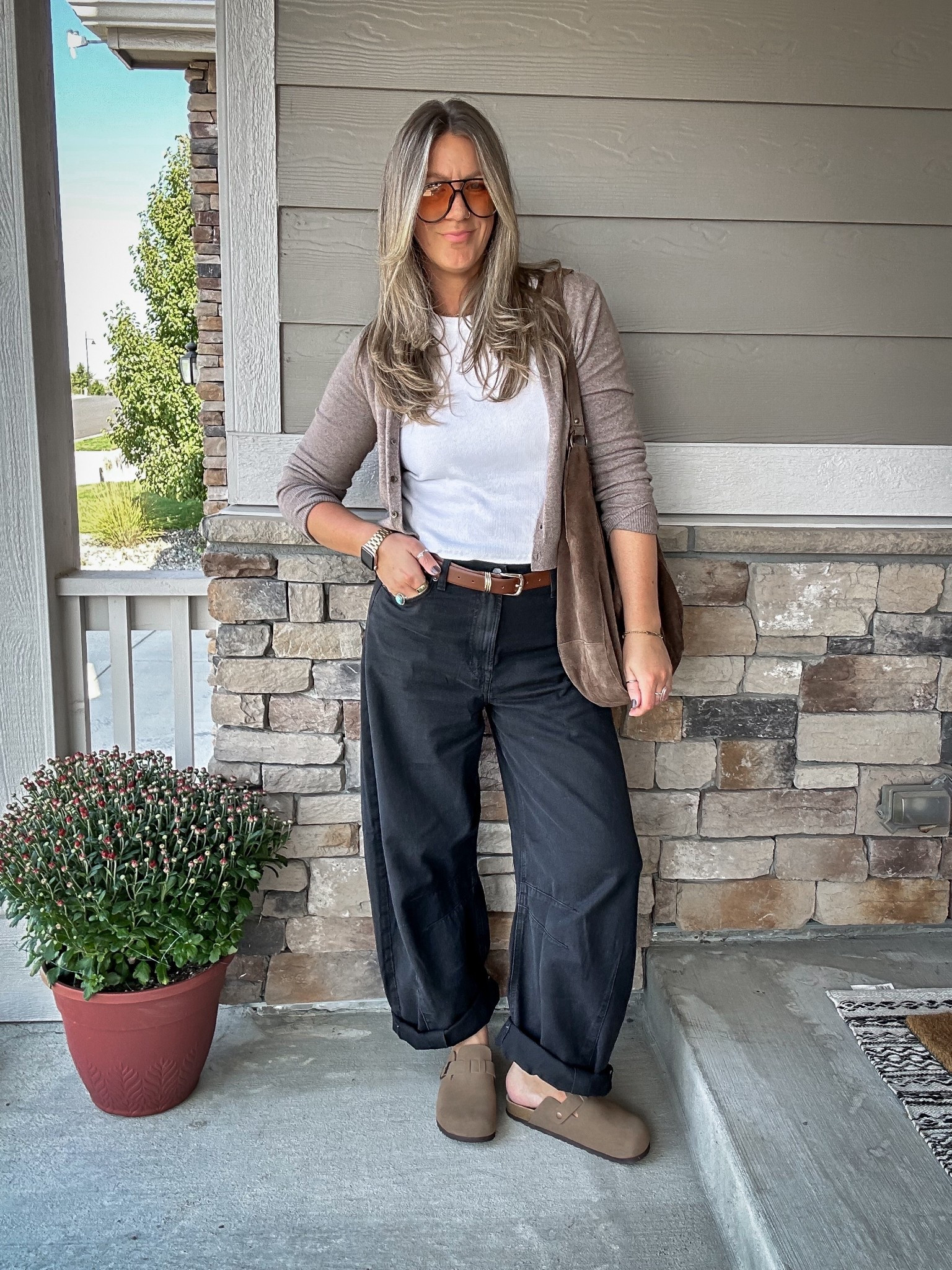 🍁Medium cardigan (I prefer them a bit bigger, so would normally get an XL) 
🍁Large reg tank (I have a TON of these! Also come in lengths!) 
🍁30 TALL jeans (cuffed them, 20% off and already ordered a second color) 
🍁11 mules
🍁bag is my fav! A splurge but worth it, I have it in 2 colors 
🇨🇦 Canadian links are at the end 