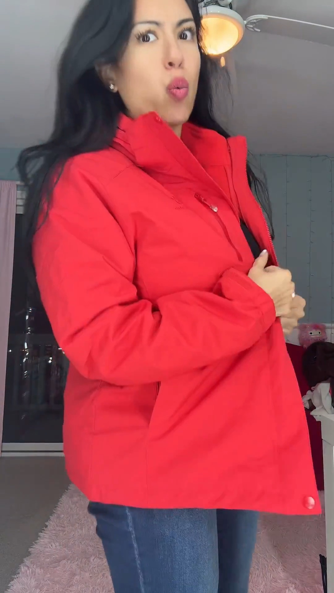 Para cuando el clima can’t make up it’s mind 🌦️- the ultimate 2-in-1 fleece jacket and windbreaker that can keep you hot and cool at the same time 😎

#LTKMidsize #LTKSeasonal #LTKFindsUnder100