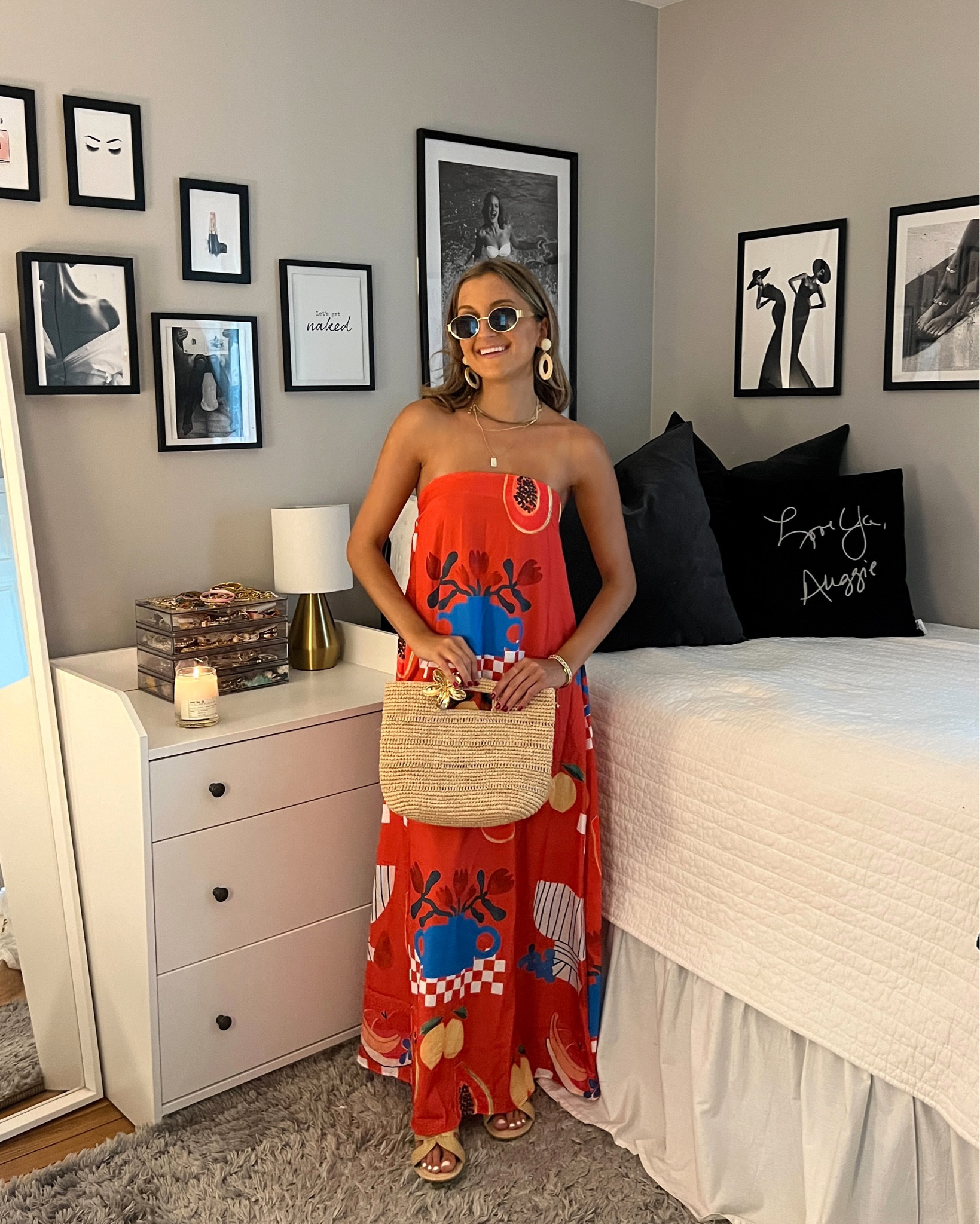 European vacation outfit ideas. Love this summer outfit and for October! 💕