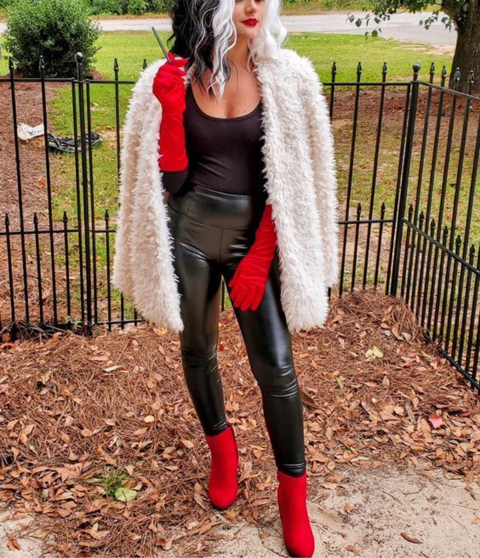 Women’s Halloween Costume - Cruella Deville

#cruelladeville #halloween #halloweencostume

#LTKparties #LTKSeasonal #LTKsalealert