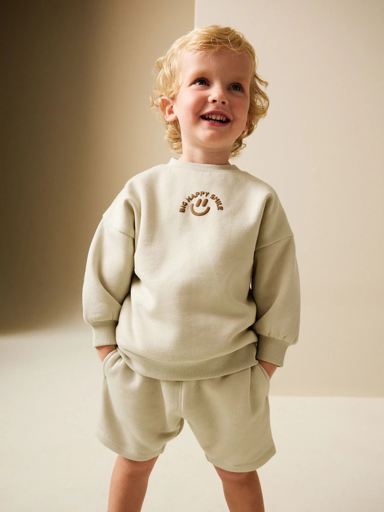 Stone Big Happy Smile - Set aus Sweatshirt und Shorts mit Rundhalsausschnitt (3Monate -7Jahre) | Next EU