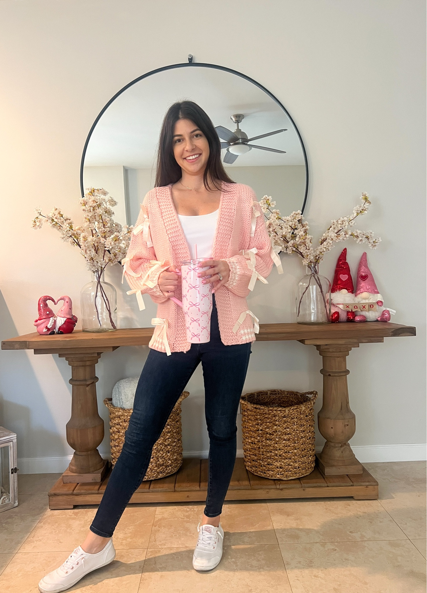Wearing the cutes pink bow sweater, perfect for Valentine’s Day ❤️

#valentinesday
#bowsweater
#vdayoutfit

Use code VDAY40 for 40%off

#LTKStyleTip #LTKSaleAlert #LTKFindsUnder50
