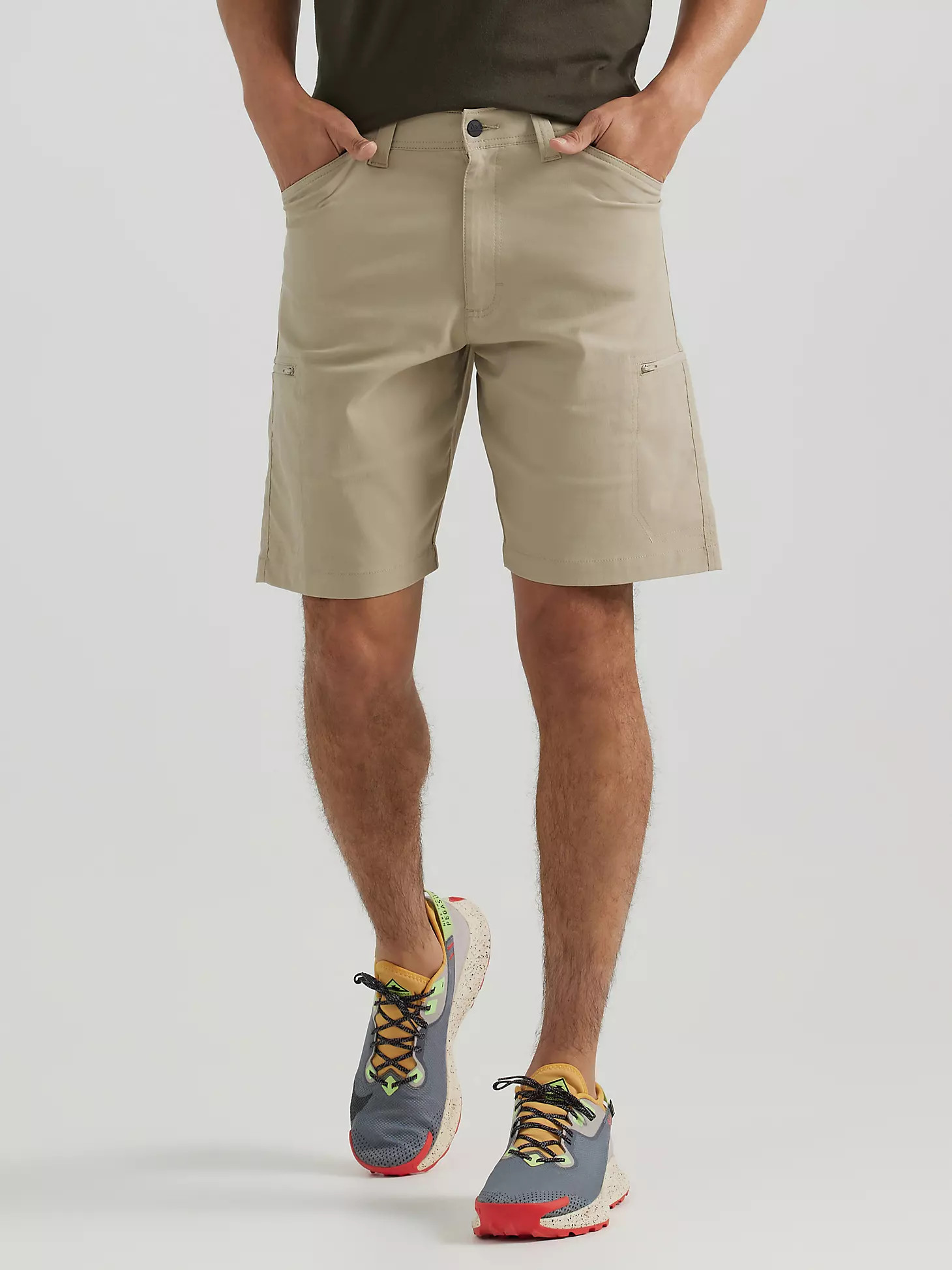 Men's Outdoor Performance Utility Short in Aluminum | Wrangler