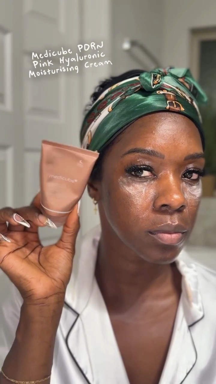 Mamas! Let me know what you’d like to be free from these days…

PRODUCTS USED @elemis @kiehls @larocheposayusa @caudalie @paulaschoice @goodmolecules