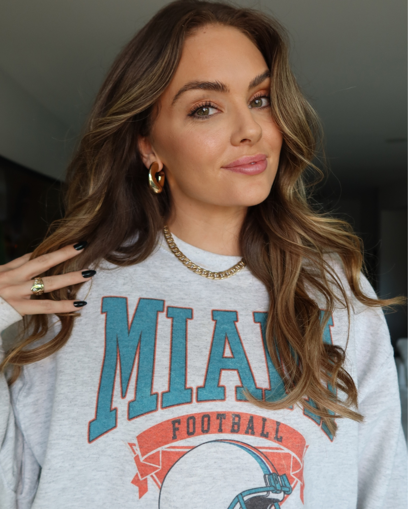 Comfy sporty vibes. I’m linking a different crew neck but I promise it’s better. #gamedayfit #nfl 

#LTKHoliday #LTKFitness #LTKMidsize