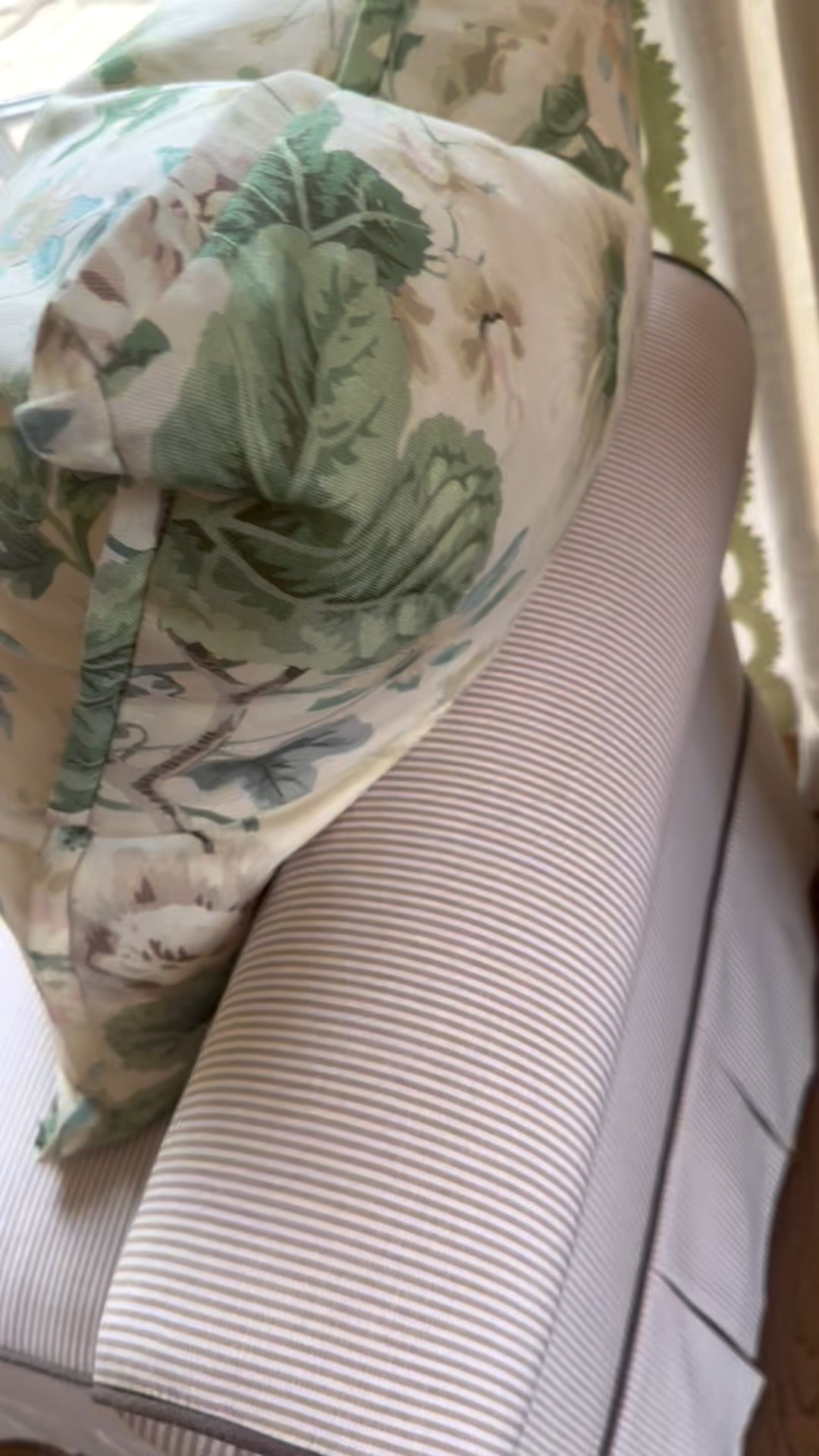 Top interior trend of 2026 ✨ Skirted and ruffled benches, ottomans, chairs, and sofas—elegance meets playful charm.
Hashtags: #InteriorTrends2026 #SkirtedFurniture #RuffledDesign #HomeDecor #ChicInteriors #ElegantLiving #FurnitureGoals

#LTKHome