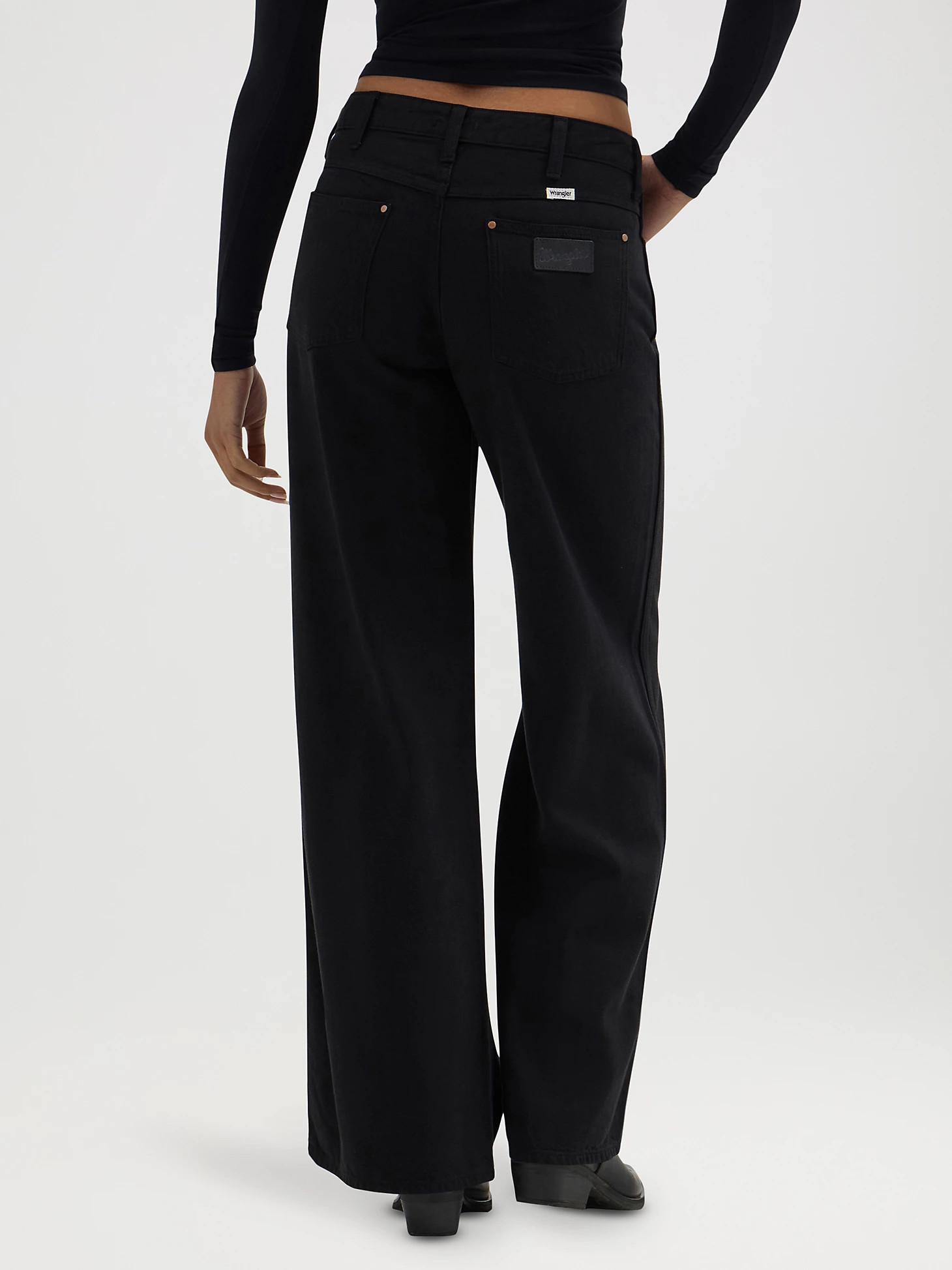 Women's Worldwide Mid Rise Wide Leg Jean | Wrangler