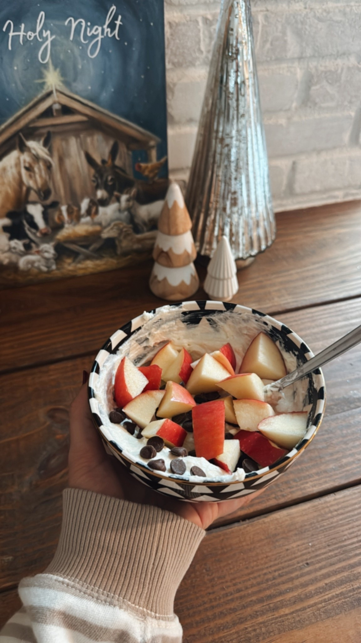 My bowls are Walmart :) !!!!! They have the prettiest kitchen & home finds. Linking several of my personal faves here ♥️