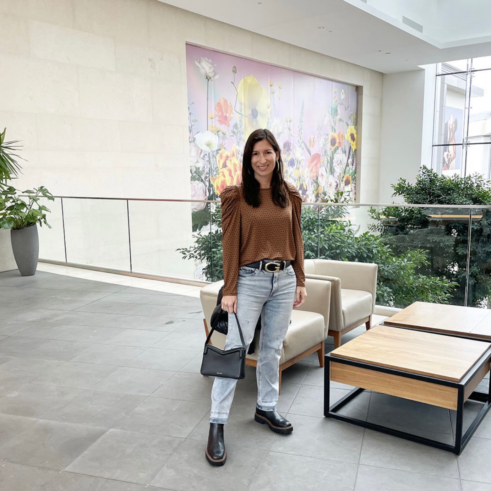 Casual winter into spring outfit 💕🌺

#LTKstyletip #LTKitbag #LTKunder100