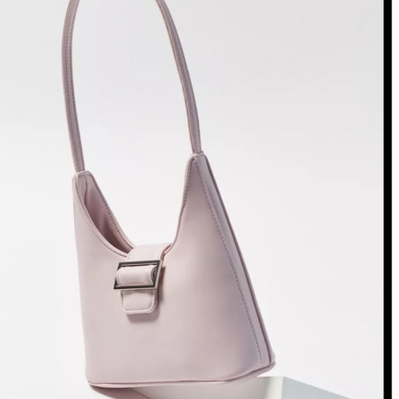 New Laila Shoulder Bag By Urban Outfitters!!🔥🔥🔥 | Poshmark