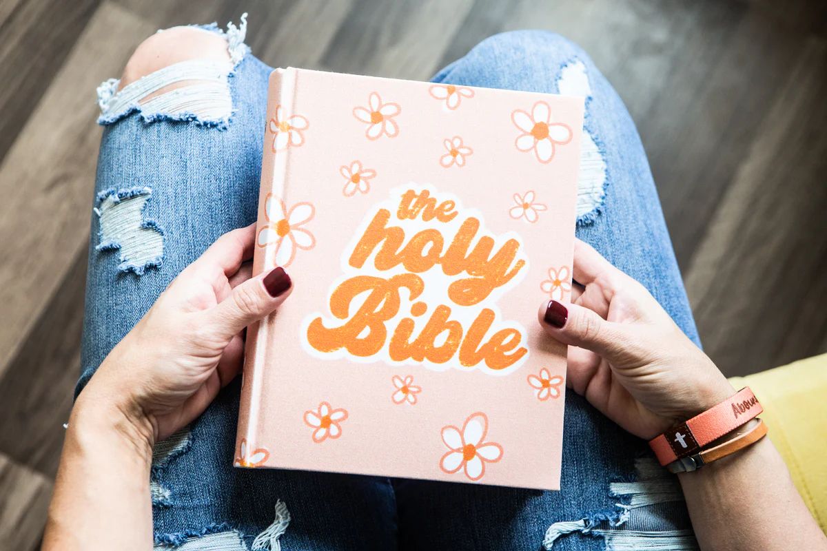 Daisy Girl ESV Journaling Bible | Kingfolk Co