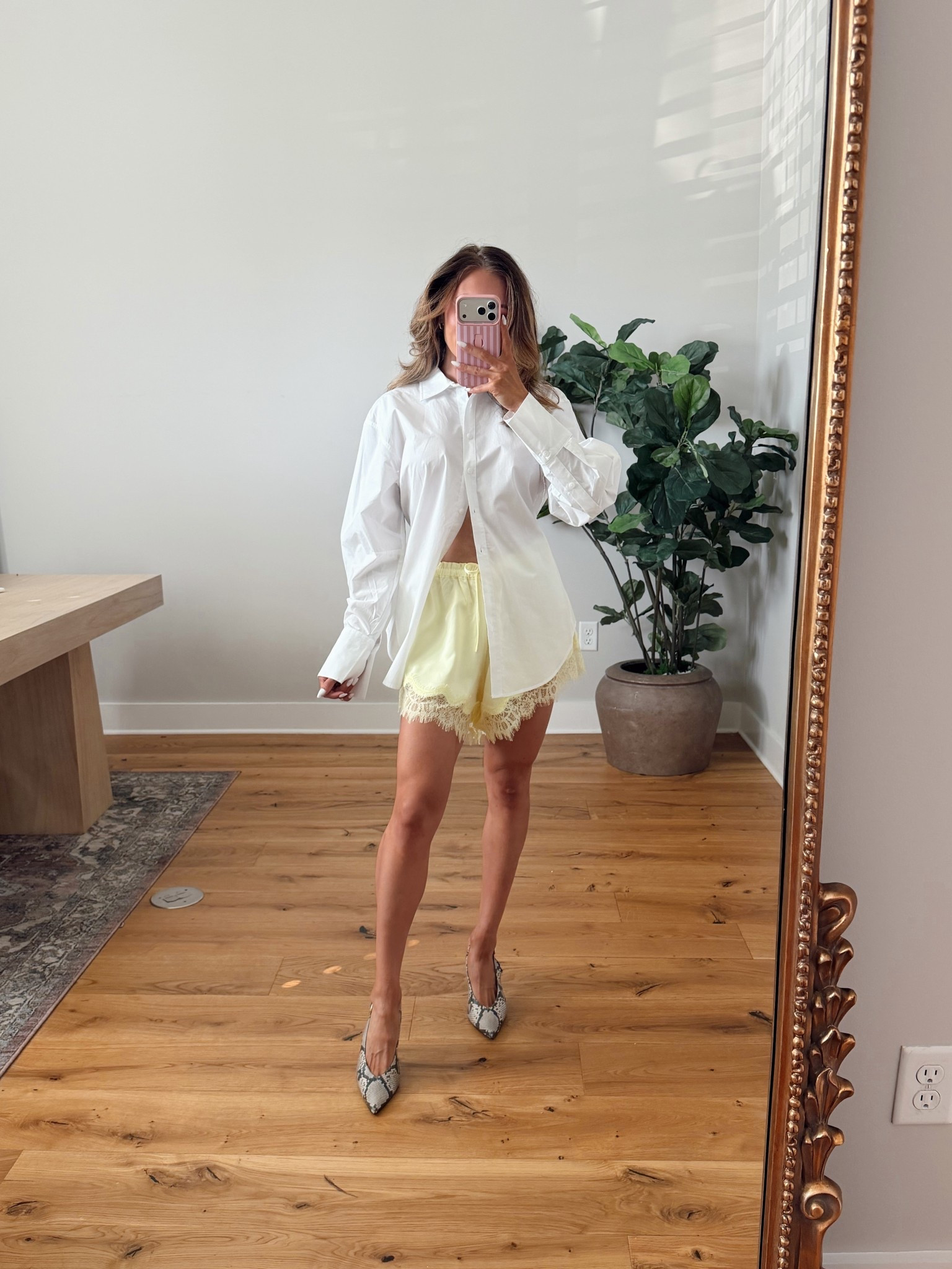 This may be my favorite Walmart hall ever!! Wearing an XS or 0 and everything!
#SummerOutfit #DateNightOutfit ￼

#LTKSeasonal