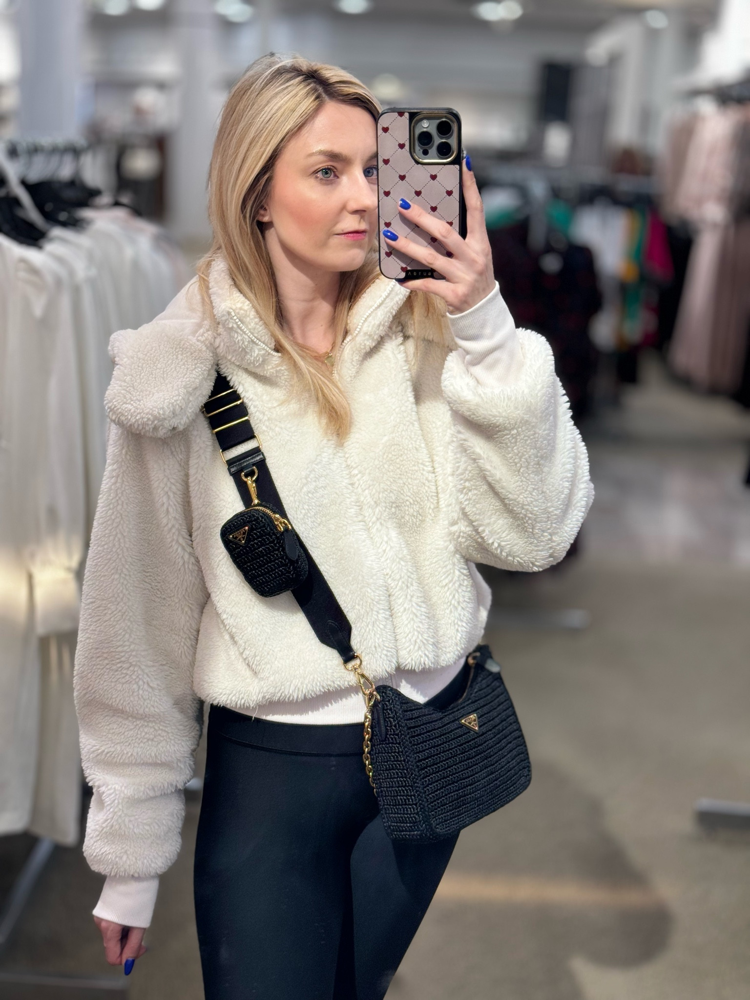 Athleisure outfit - Alo yoga

Foxy Sherpa jacket • airlift leggings •
Prada bag



#LTKfitness #LTKstyletip