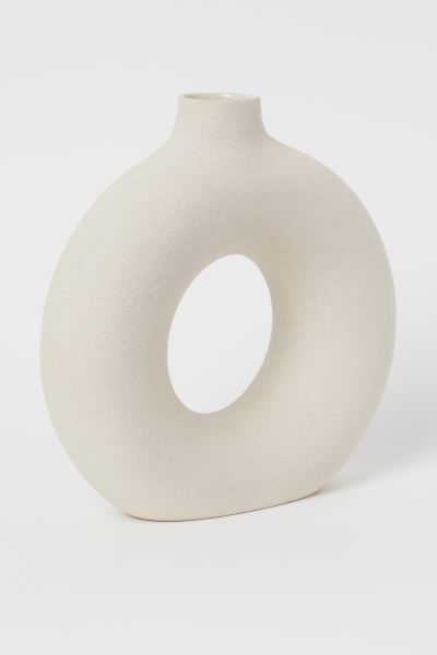 Large ceramic vase | H&M (UK, MY, IN, SG, PH, TW, HK)