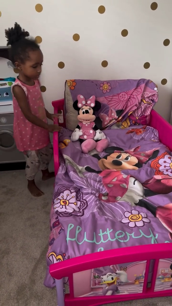 The cutest Minnie Mouse Toddler Bed 😍

Toddler | Kids Bed | Sleep training | toddler finds | toddler must haves | Minnie Mouse | 

#LTKGiftGuide #LTKHoliday #LTKKids