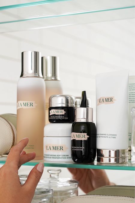 Love La Mer skincare 🫶 a few favorites in my daily routine

The Essential Tonic
The Concentrate
The Moisturizing Soft Cream
The Eye Concentrate Cream
Essence Foaming Cleanser


#LTKbeauty
