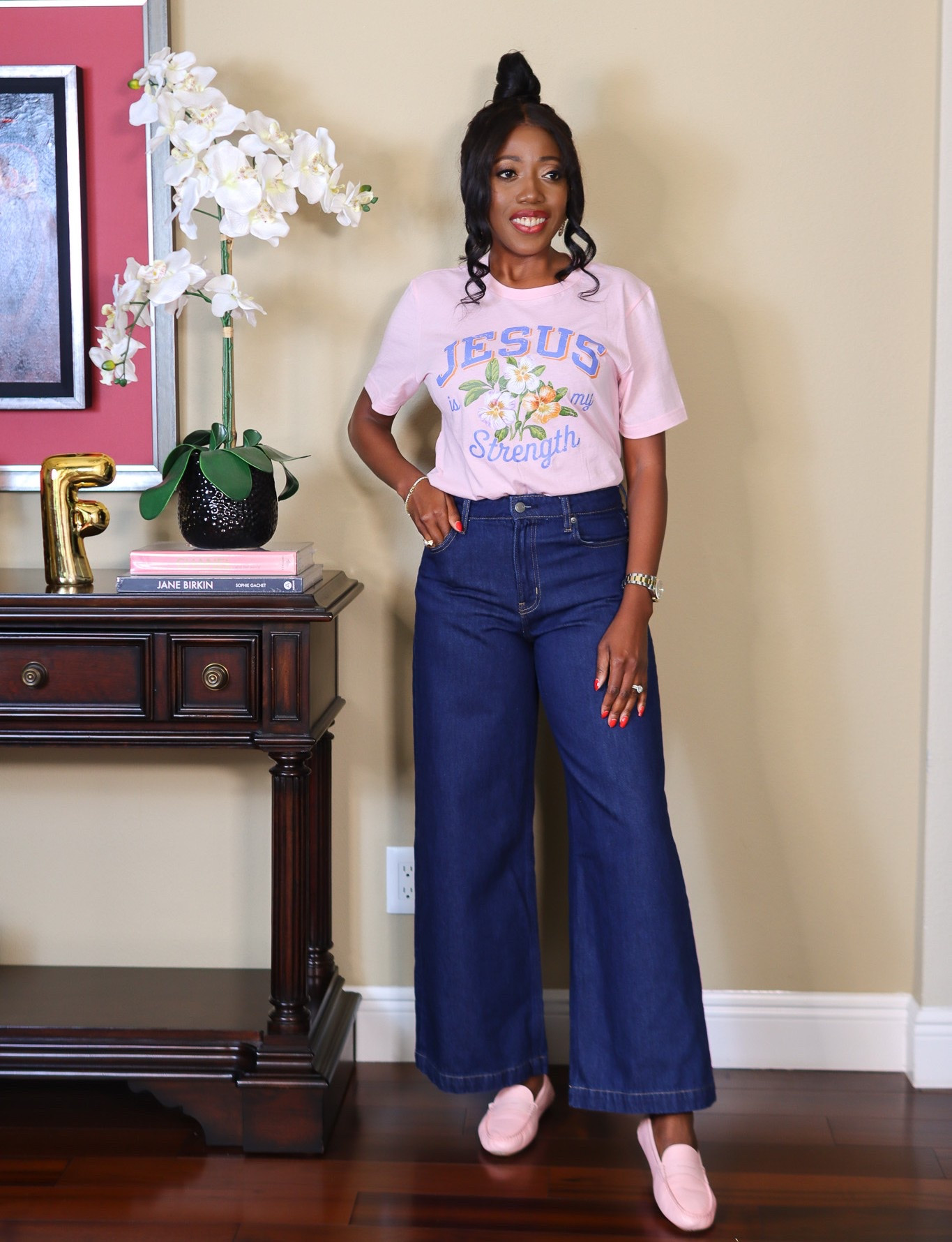 Happy Sunday, everyone! 
My tee is true to size. Wearing a small. 
Jeans run slightly big. I sized down to a 4 ( usually wear a 6). 

Summer Outfits, Summer Fashion Finds, Casual Outfits,

#LTKootd #LTKOver40 #LTKSaleAlert