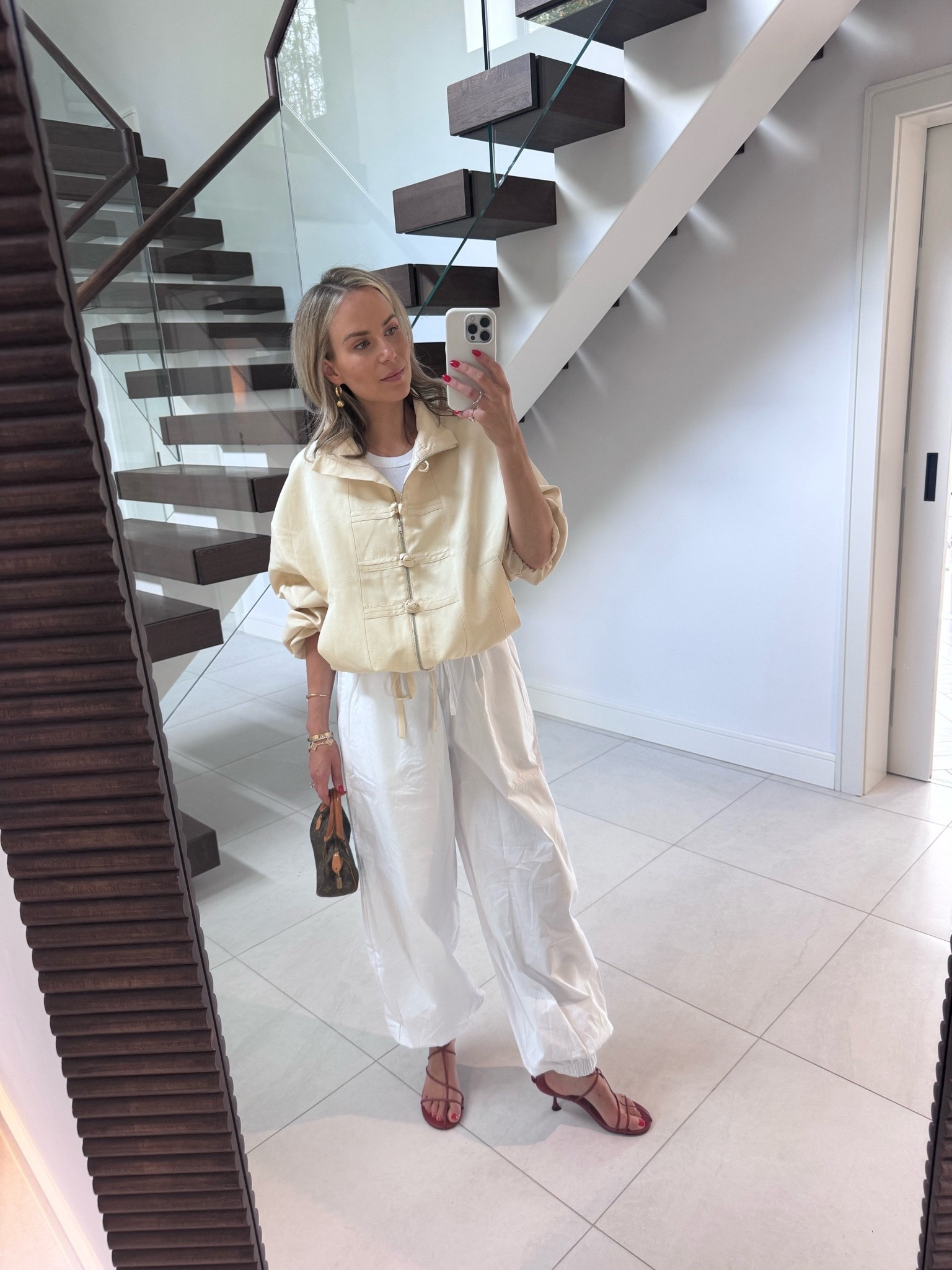 Linen blend mandarin jacket and white cargo pants 🍋 
Wearing size XS in all items

#LTKsummer #LTKtravel #LTKstyletip