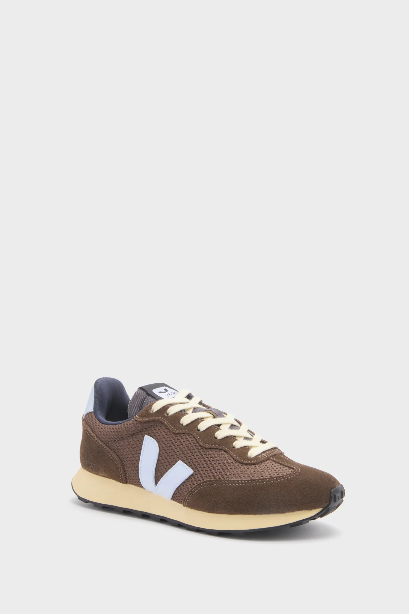Eagle Swan Rio Branco II Sneakers | Tuckernuck (US)