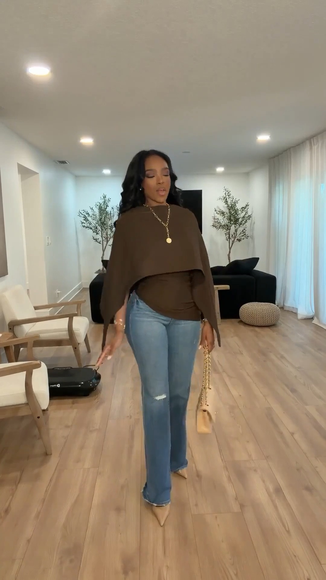 Scroll to shop!  
An elevated casual look perfect for brunch or a daytime date.  



#LTKootd #LTKvlog #LTKgrwm