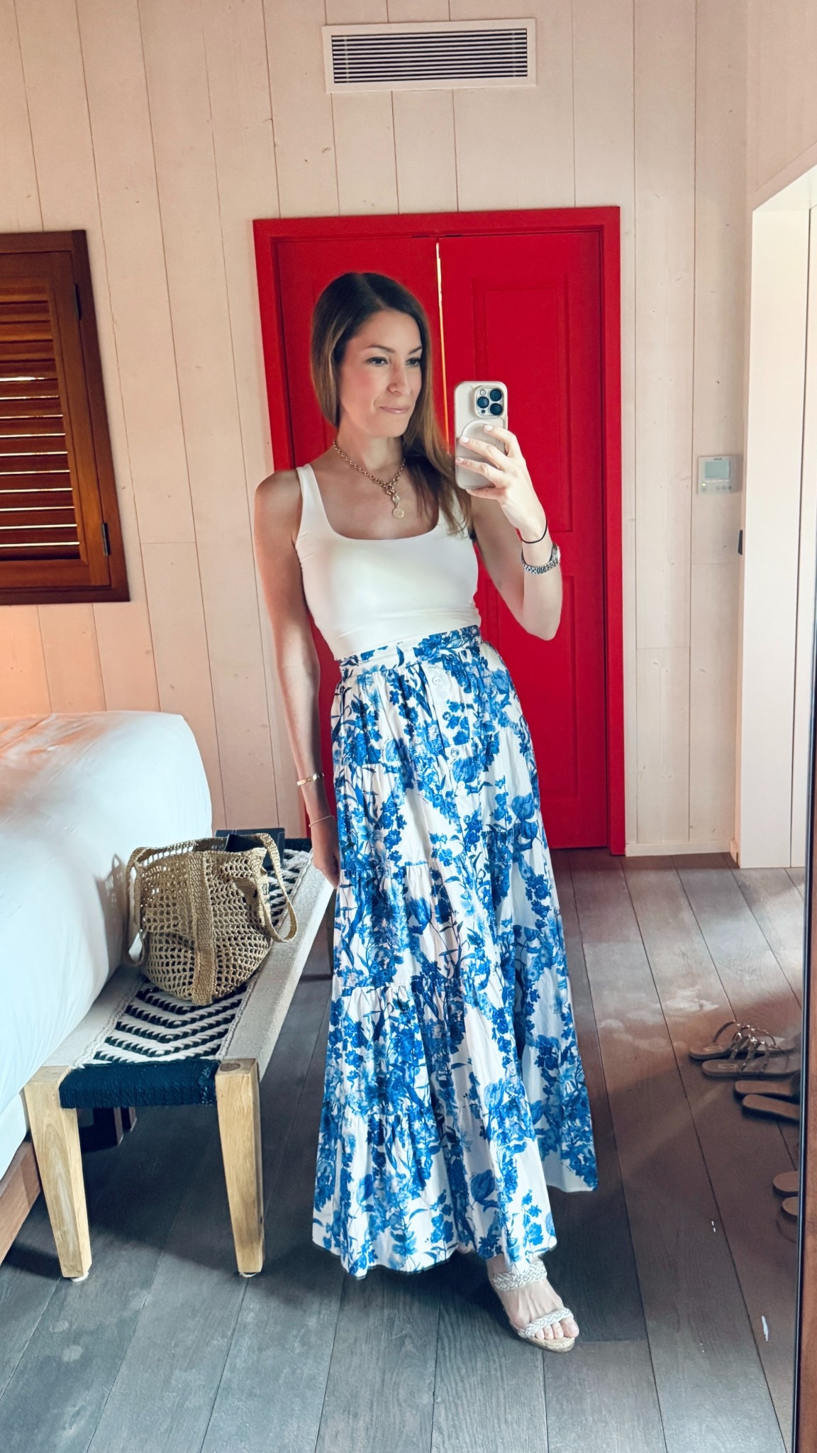 Floral skirt season 🪻

summer outfit inspo tank top gold necklace crochet bag Prada Cara Cara

#LTKItBag #LTKSeasonal #LTKStyleTip