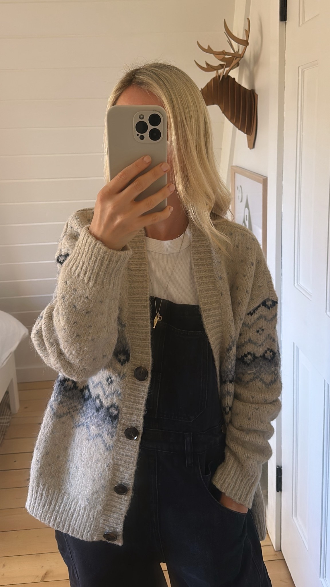 This cardigan sold out quickly but linking the same color and pattern but different cut 🤎 

#LTKSeasonal #LTKStyleTip #LTKFindsUnder50