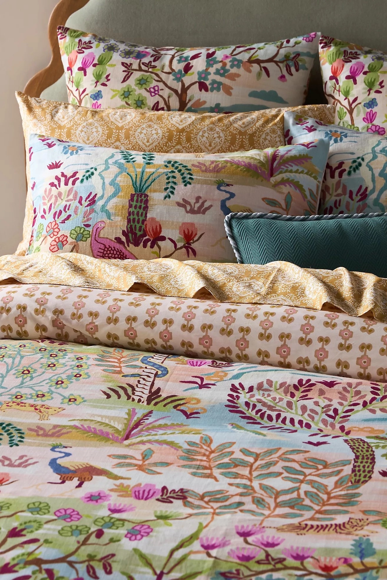 The Printed Cotton-Slub Duvet

Our Printed Cotton Slub Collection features a delicately textured, breathable weave – ideal for those who love lightweight comfort.