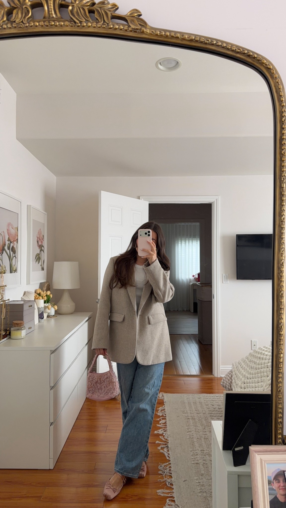 One of my favorite looks I’ve put together. A blazer elevates any look!

Women’s fashion, casual style, comfort chic 

#LTKgrwm #LTKootd #LTKWorkwear