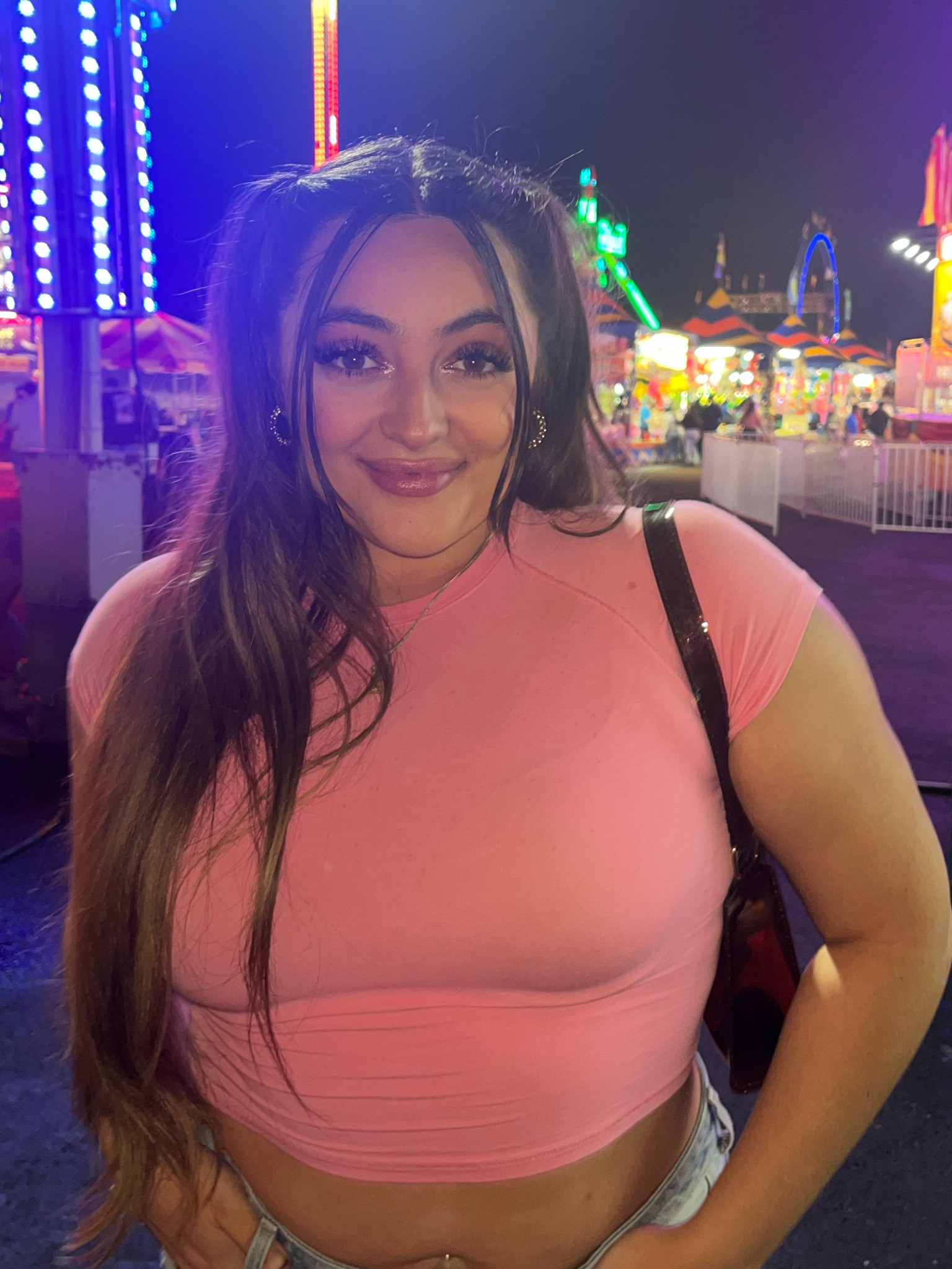 I’m happy anytime i’m in bubble gum pink!!! 💗💗💗
This shirt is always one of my favorites and goes great with so many outfits. 
The fabric is so soft and fits like a glove!! 
This would be the perfect gift for anyone who loves pink! 
I am wearing a small for reference💗

#LTKSeasonal #LTKsalealert #LTKGiftGuide