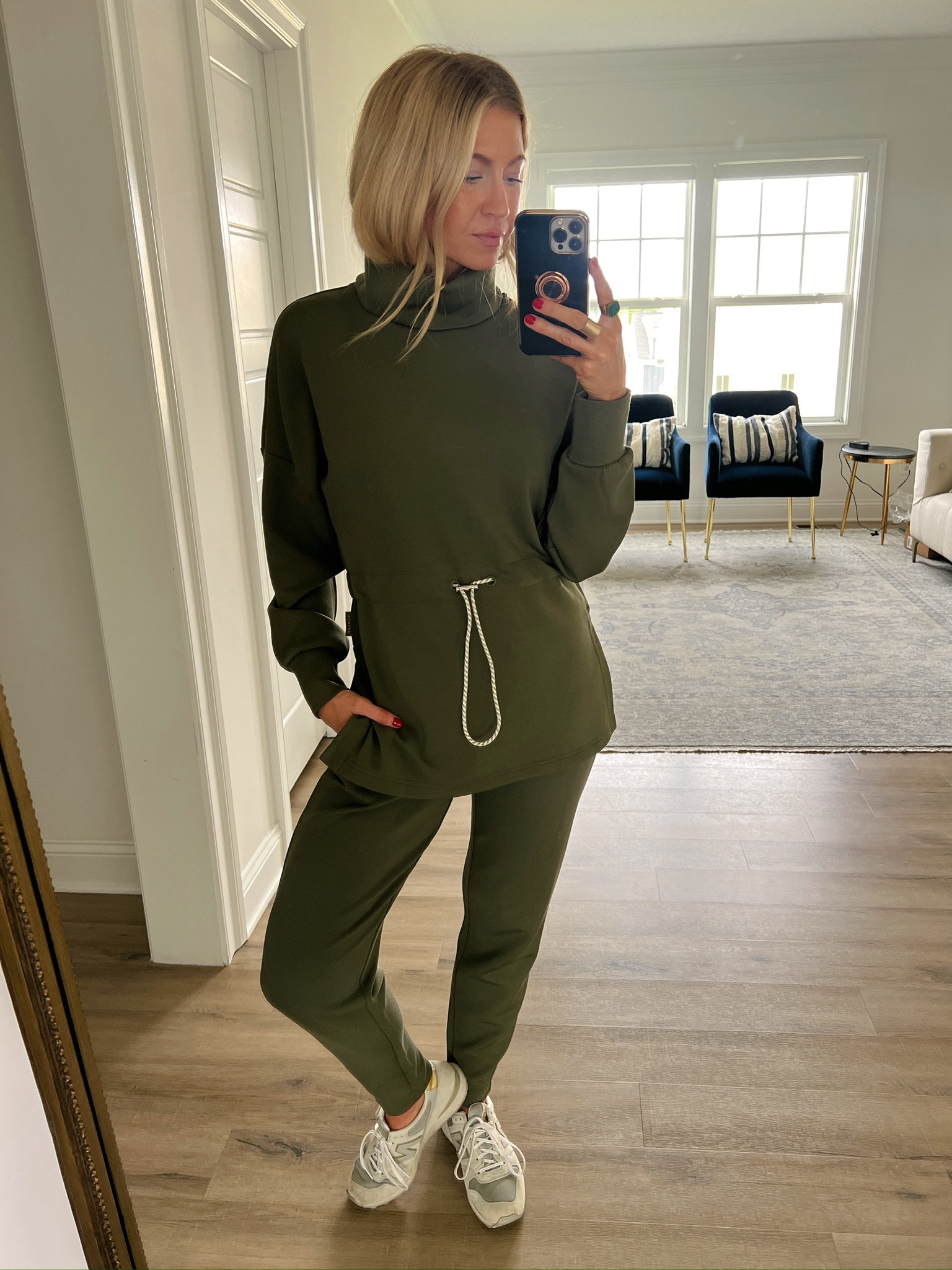 Green cozy set for fall! 
Wearing size small in top & bottoms. 


#LTKStyleTip #LTKBeauty #LTKSeasonal