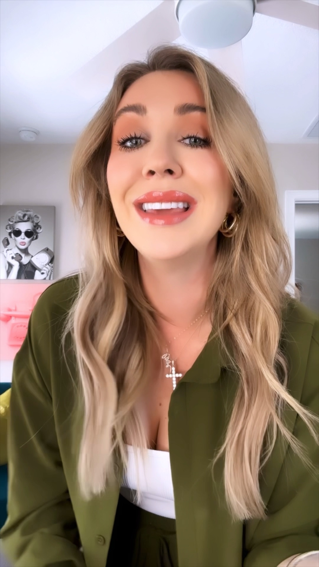 Loving this lip plumping gloss! The shine is so gorgeous! It’s creamy and so comfy on the lips. Wearing shade ‘poppy'

💋entire lip combo:
Pillowtalk lipliner
Angel lipstick
Poppy lipglosss

#LTKbeauty #LTKstyletip #LTKVideo