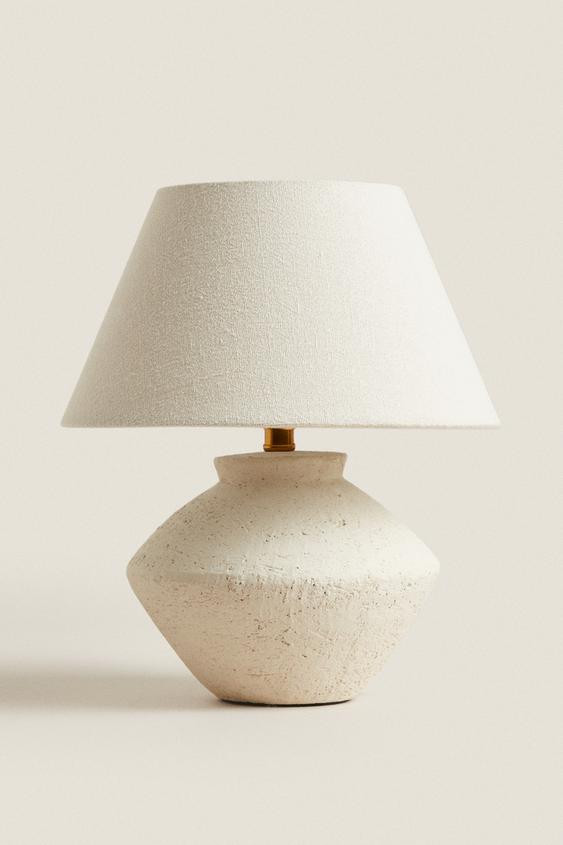 SMALL TABLE LAMP WITH EARTHENWARE BASE | Zara UK