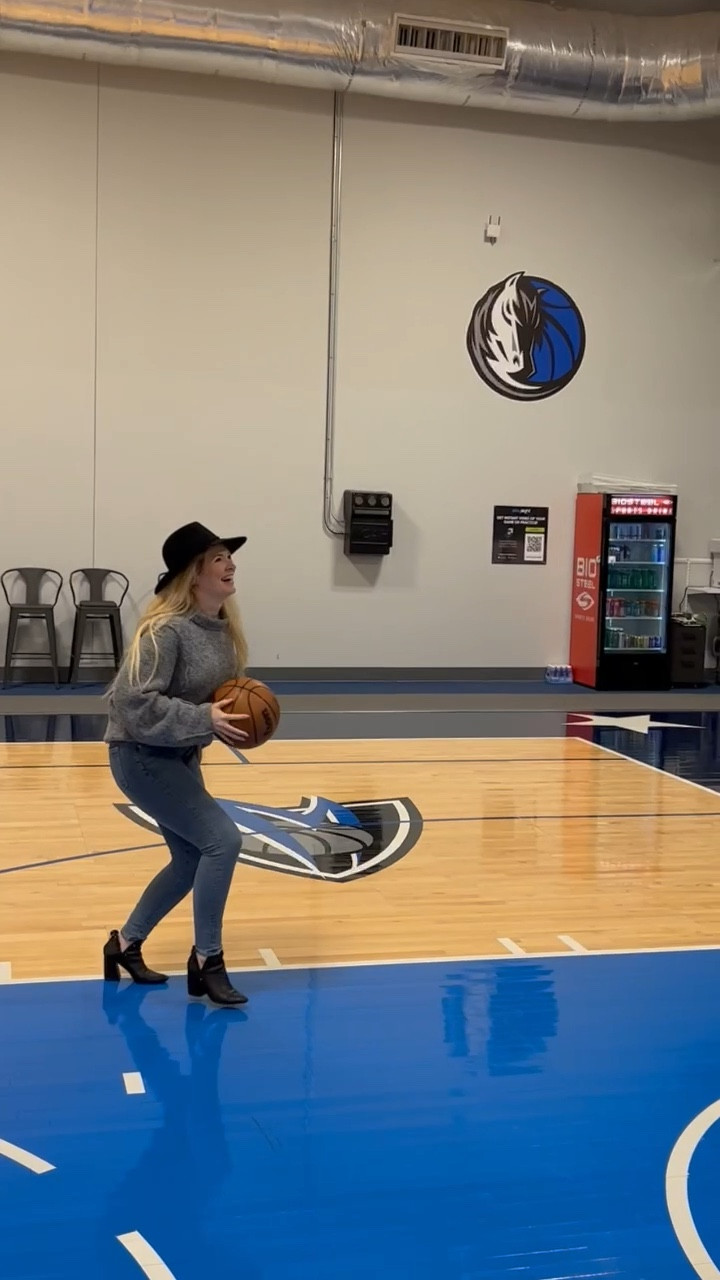 I was NOT dressed for basketball but when in Rome… or the Mavs training facility. 

This was a “Straight from the plane to work” kind of situation  

#LTKtravel #LTKstyletip #LTKworkwear