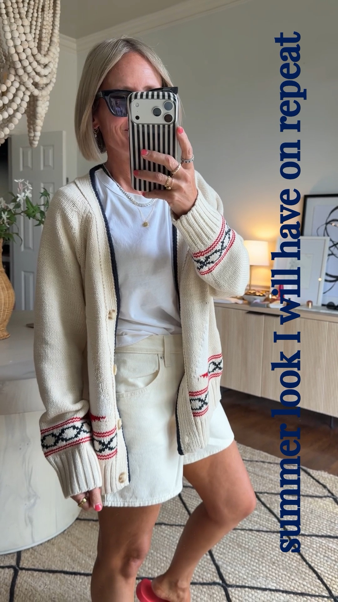 this sweater and these shorts will be on major repeat for me this summer!

cardigan in xs (true size)
shorts- i size up to a 26 (my nromal
levi’s size is 25)

#LTKootd #LTKOver40 #LTKSaleAlert