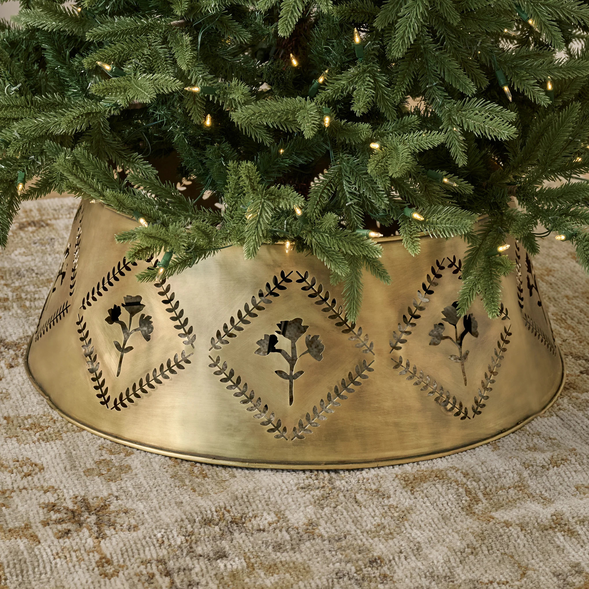 Antique Brass Floral Tree Collar | Magnolia