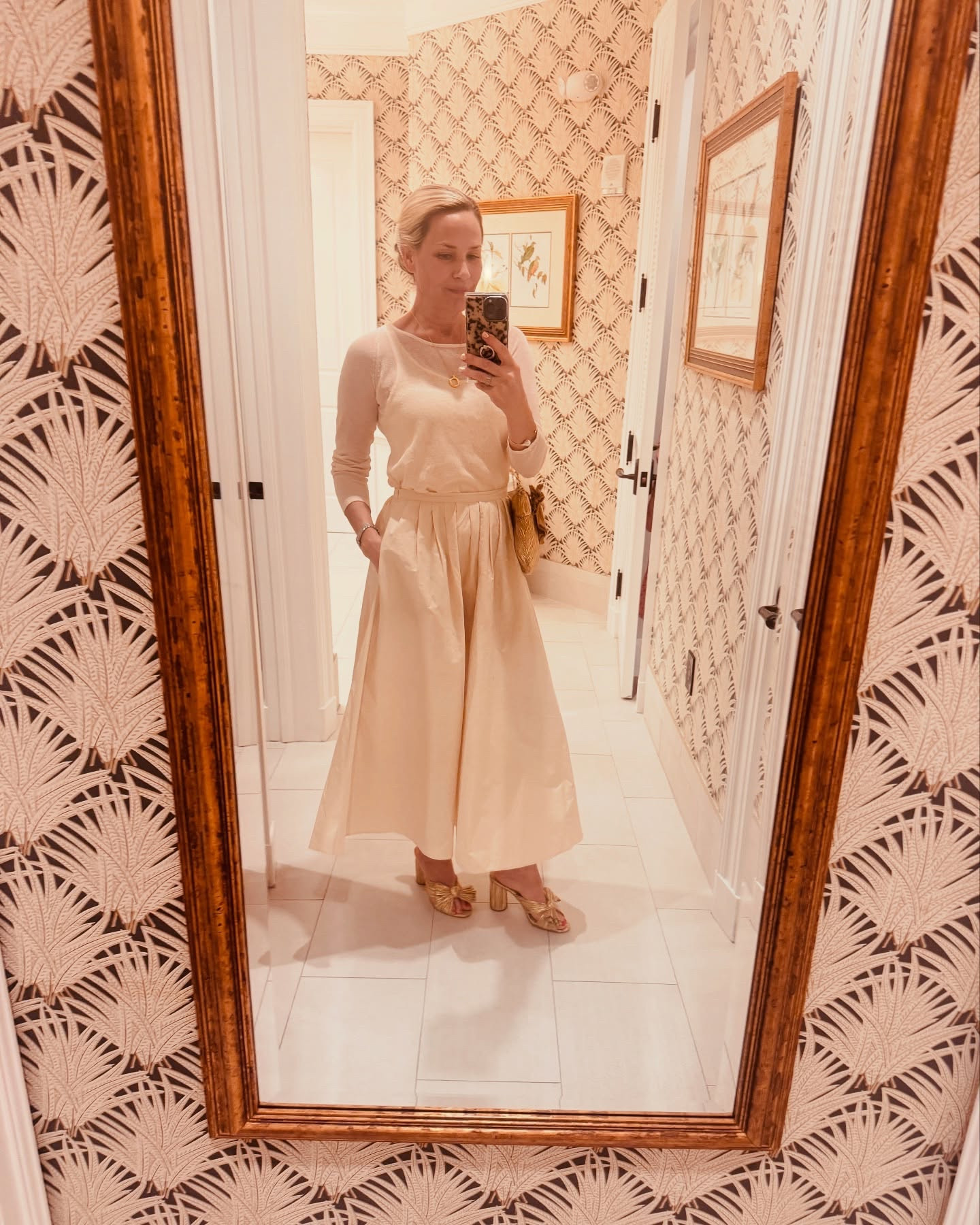 Happy Valentine’s Day 💘 

I have tagged this outfit (skirt is currently 50% off at mango and also comes in red and black!) as well as some of my other favorite red and pink pieces for Valentine’s Day.

#LTKOver40 #LTKFindsUnder50 #LTKStyleTip