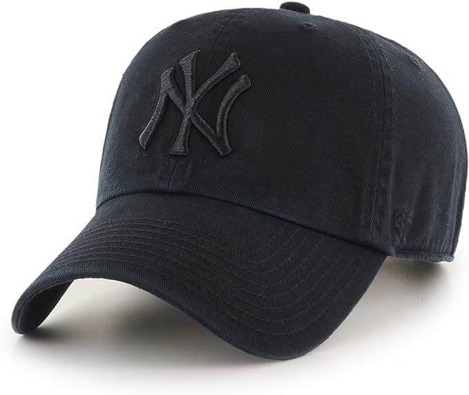 '47 New York Yankees Strapback Brand Clean Up Adjustable Cap Hat (Black on Black) | Amazon (US)