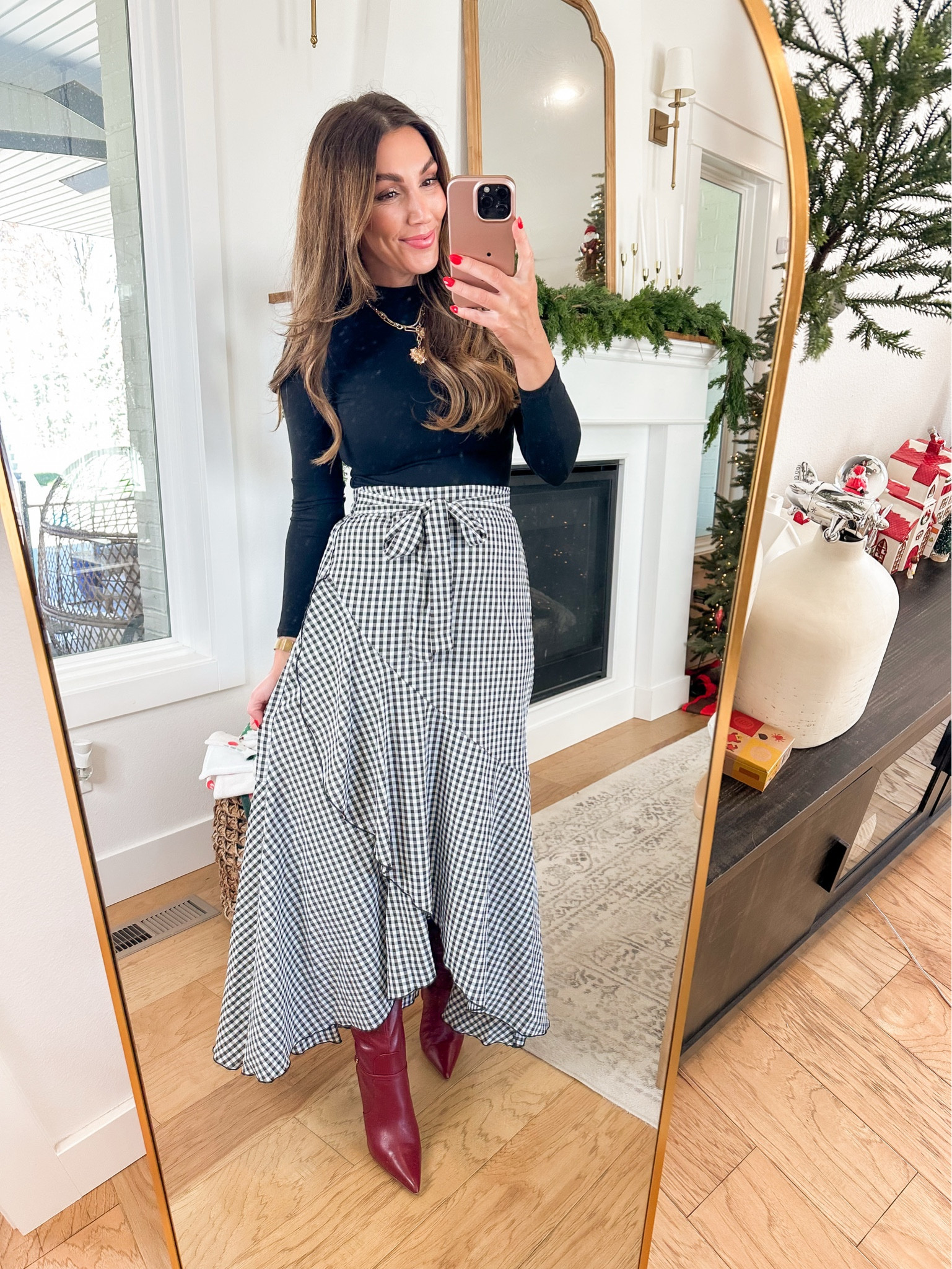 This date night outfit is soooo romantic! Amazon fashion, date night outfit, winter outfit, holiday outfit.

#LTKHoliday #LTKStyleTip #LTKFindsUnder100