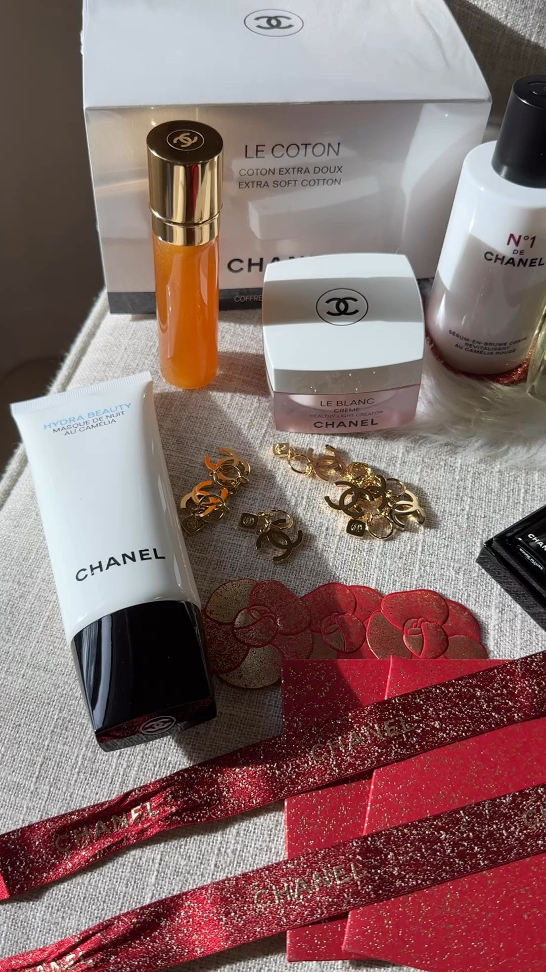 Chanel skincare favourites 🖤🤍 

#LTKBeauty #LTKU