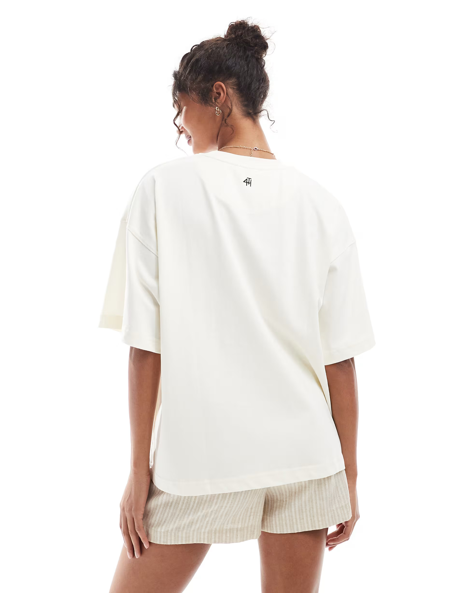 4th & Reckless La Isla Capri printed t-shirt in cream | ASOS (Global)