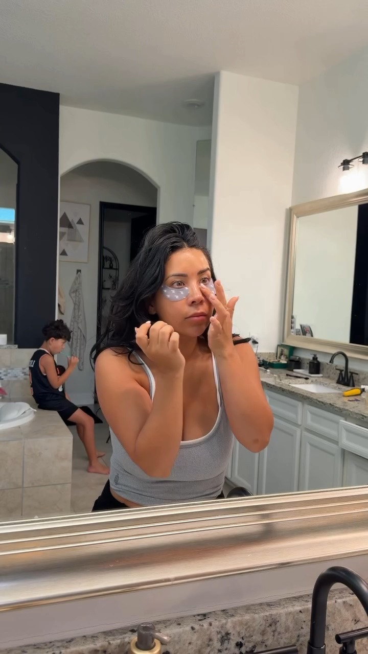 How my morning goes when I decide to sleep in with babygirl until 830. Lincoln saved the day with my coffee 🥲 anyone else sleep in until 830 and forgot they had responsibilities because same 🤣

Comment “shop” to get links sent to your DM🩷

#ditl #vlog #morningvlog #relatable momof2 mom life, reality, Pilates, home remodel, laundry room, postpartum, day in my life, spend the day with me as a mom

#LTKdayinmylife #LTKmomlife #LTKootd